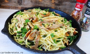 spaghete cu ciuperci si usturoi1