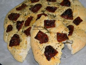 focaccia cu rosii uscate