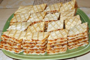 prajitura cu foi de napolitane si crema caramel1