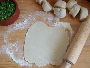 Placinta chinezeasca cu ceapa verde4