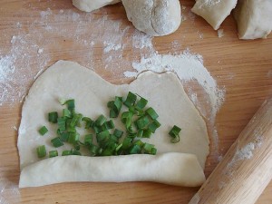 Placinta chinezeasca cu ceapa verde5