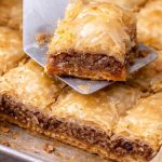 baclava cu nuca si cardamom