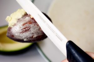 Cum se desface un avocado (3)