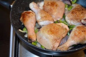 pulpe-de-pui-cu-legume-la-tigaie10