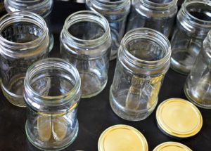 Cum se sterilizeaza borcanele la cuptor