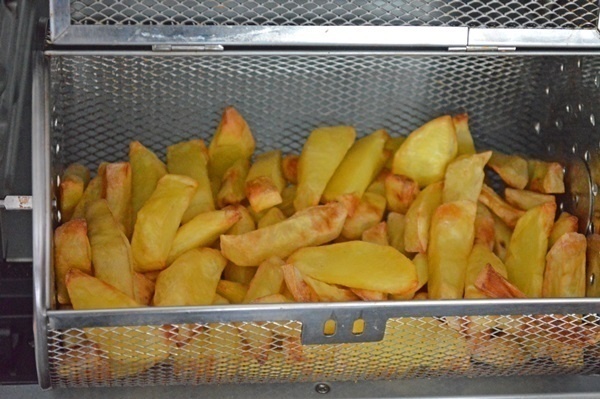 Cartofi prajiti la Breville Air Fryer