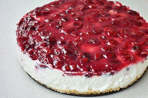 Cheesecake fara coacere cu visine