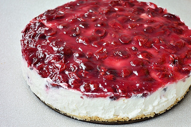 Cheesecake fara coacere cu visine