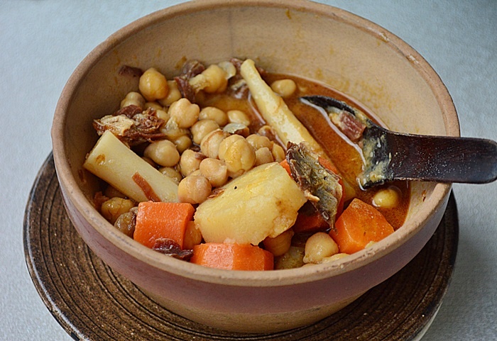 cocido madrileno traditional