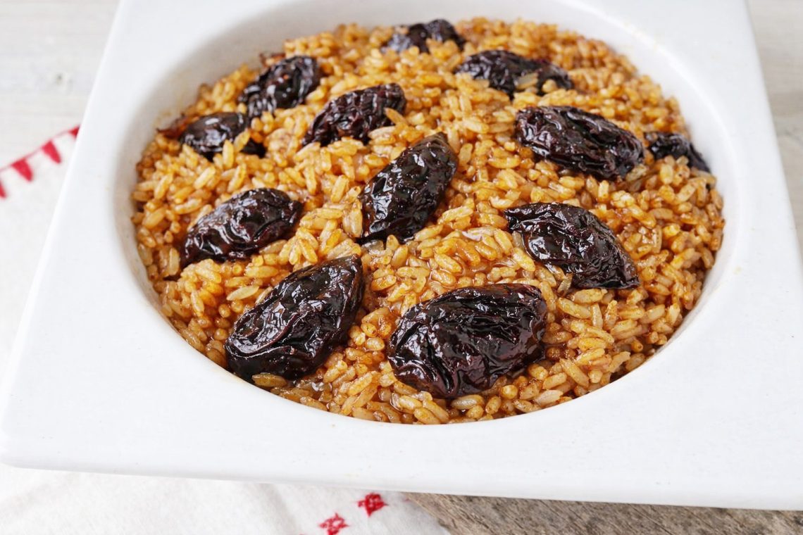 Orez cu prune uscate