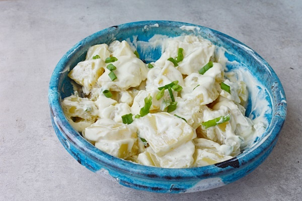 salata de cartofi cu iaurt
