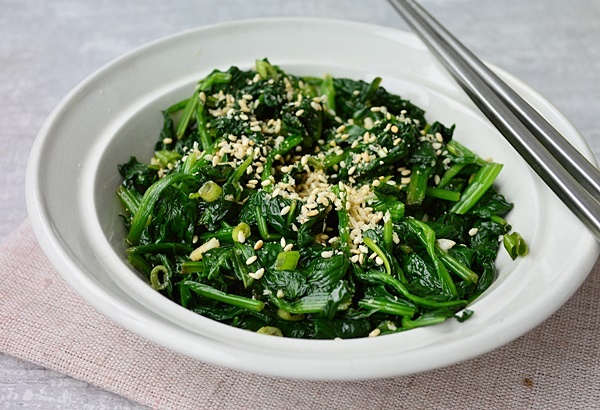 salata coreeana de spanac